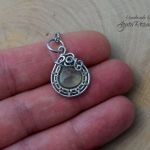 Wisiorek prehnit, stal chirurgiczna - Idealny jako dodatek do wiosennej stylizacji