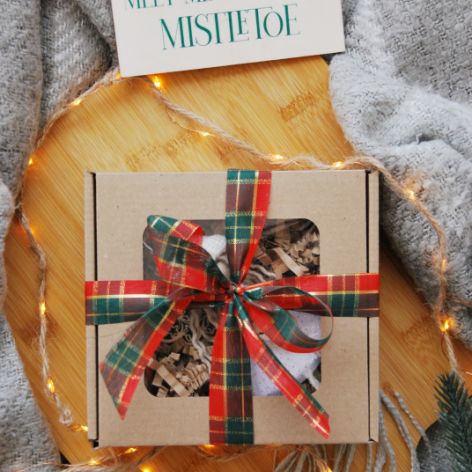 Świąteczny aniołek zawieszka - na prezent