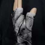 Rękawiczki Rock Alternative biało czarne  ozdobione - 