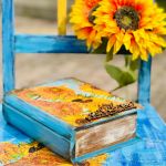 Dekoracyjny kufer książka ze słonecznikami, idealny na prezent, cytat - 