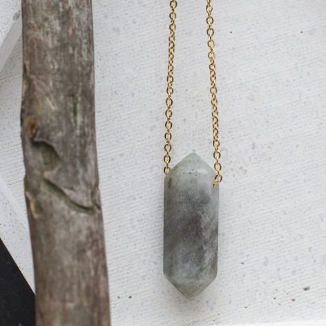 Naszyjnik "Void Arrow" - Przebicie przez Iluzję