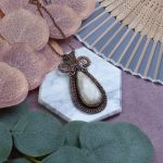 Miedziany wisiorek wire wrapping z serafinitem Aqua #518 - 