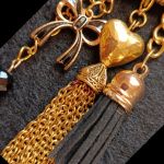 Złoto czarna zawieszka do torebki - Złoto-czarna zawieszka do torby