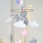 Baby mobile, karuzela nad łóżeczko, królik - Elementy wykonane z filcu