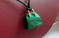 Torebka - wisiorek z zielonego malachitu