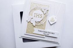 Skromna kartka na Komunię biało-kremowa