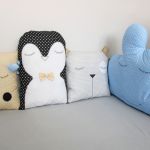 Poduszka dekoracyjna autko, beż-błękit - 