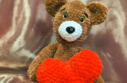 Miś pluszowy handmade z sercem | Maskotka na Walentynki prezent