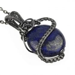 Srebrny wisiorek z kamieniem lapis lazuli