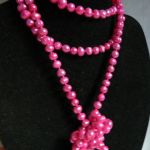 Perły słodkowodne w kolorze fuksji, długi sznur pereł - 