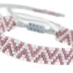 Bransoletka koralikowa wzorek beading pastel - Bransoletka koralikowa wzorek beading regulowana biało liliowa 3
