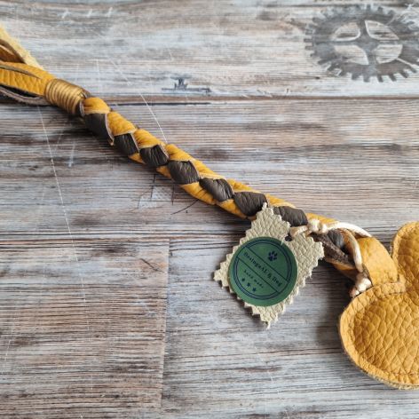 Zabawka dla psa, żółte serce, Zabawka ze skóry naturalnej,  szarpak,  akcesoria dla psa 