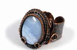Miedziany pierścionek z niebieski agatem