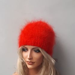 Moherowa czapka w kolorze czerwonym 
