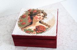 Pudełko drewniane - Dama wśród róż