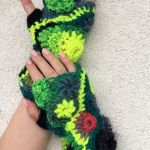 Mitenki freeform crochet neon - crazy girl