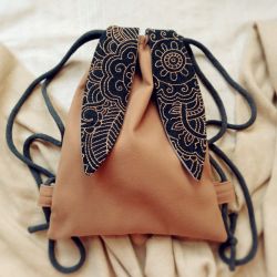 Brązowy plecak królik dla przedszkolaka z haftem
