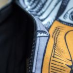 Duża nerka z weluru tukany - 