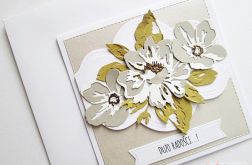 Kartka UNIWERSALNA z beżowymi kwiatami