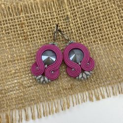 Małe kolczyki sutasz/soutache różowo szare 