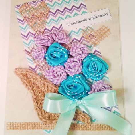 Kartka z różami niebieskimi i liliowymi