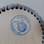 Szary koszyk z drewnianym dnem - Ręcznie wykonany