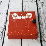 czerwone pudełko na klucze koty - malowane zakochane koty