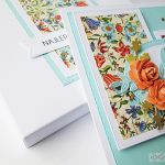 Kartka ROCZNICOWA z brzoskwiniowymi różami edytuj - Niebiesko-brzoskwiniowa kartka rocznicowa z różami