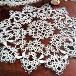 Serwetka   frywolitka czółenkowa 30cm - Servietten aus Spitze ,Handspitze , frivolité