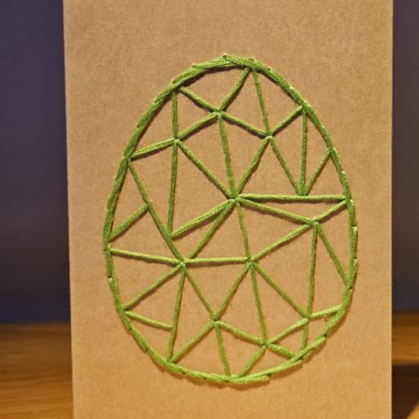 Kartka Wielkanocna - ręcznie haftowana - Pisanka zielona (jasny)