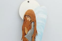 Anielica w srebrnej sukni