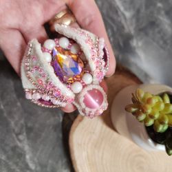 Broszka Żuk  ręcznie robiona biżuteria