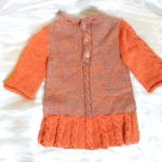 Sukienka pomarańczowo-szara - Sukienka zapinana z tyłu