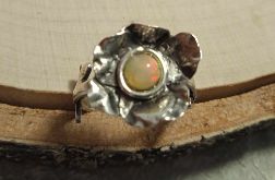Srebrny autorski pierścionek z opal