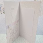 Pamiątka I komunii "Kwitnącą wiśnia" - wnętrze kartki