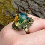 Wielki pierścień z kwiatami w żywicy - pierścień kolorowy