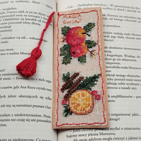 Ręcznie haftowana świąteczna zakładka do książki - Magia Świąt