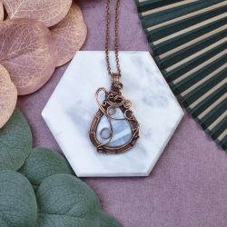 Miedziany wisiorek wire wrapping z opalem owyhee #515