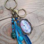 Brelok do kluczy w stylu boho z kaboszonem - Meadow Breeze - 2