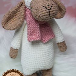 Owieczka z szaliczkiem