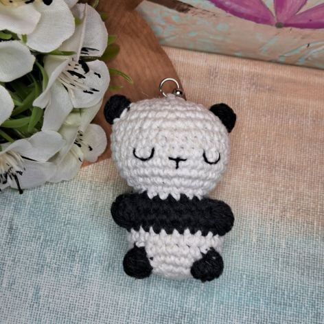 Panda breloczek amigurumi