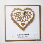 Kartka ŚLUBNA z ażurowym sercem - Biało-kraftowa kartka na ślub z sercem