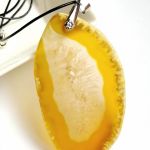 Naturalny żółty agat z kryształem, duży wisior - 