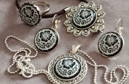 Grawerowany komplet biżuterii