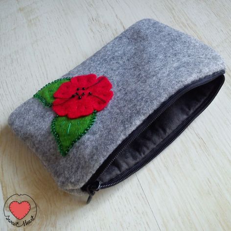 Kosmetyczka z filcu Flower Power