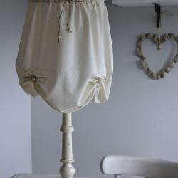 Lampa drewniana stylizowana krem 