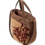 Anardeko 2014-015: Brązowa torebka z miękkiego filcu z motywem kwiatowym - 