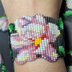 Komplet koralikowy Magnolie naszyjnik V-kształtny bransoletka kolczyki - Komplet koralikowy Magnolie naszyjnik V-kształtny bransoletka kolczyki