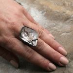 Kryształowe uderzenie II - pierścionek z kamieniem naturalnym