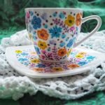 Wiosenna filiżanka ze spodkiem ŁAKA - świąteczna filiżanka